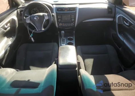 2015 Nissan Altima 2.5 z USA, uszkodzony, nr VIN 1N4AL3AP2FN873582